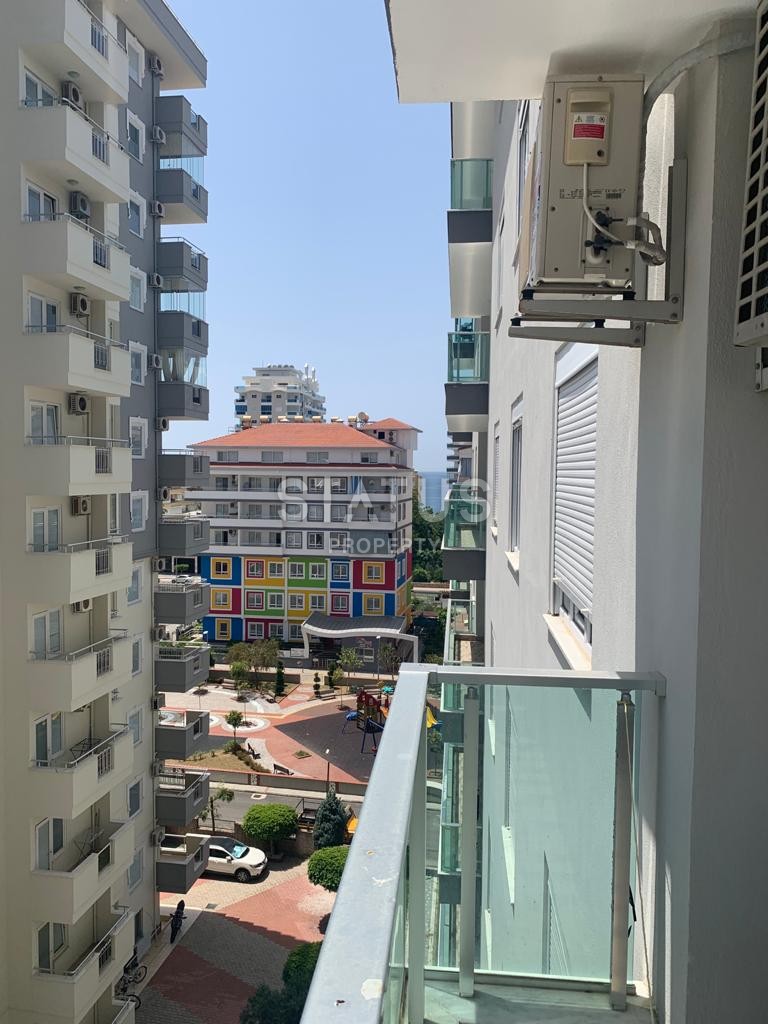 Просторная квартира 1+1 с мебелью 70 м2, в 200 метрах от моря в Махмутларе. фото 12