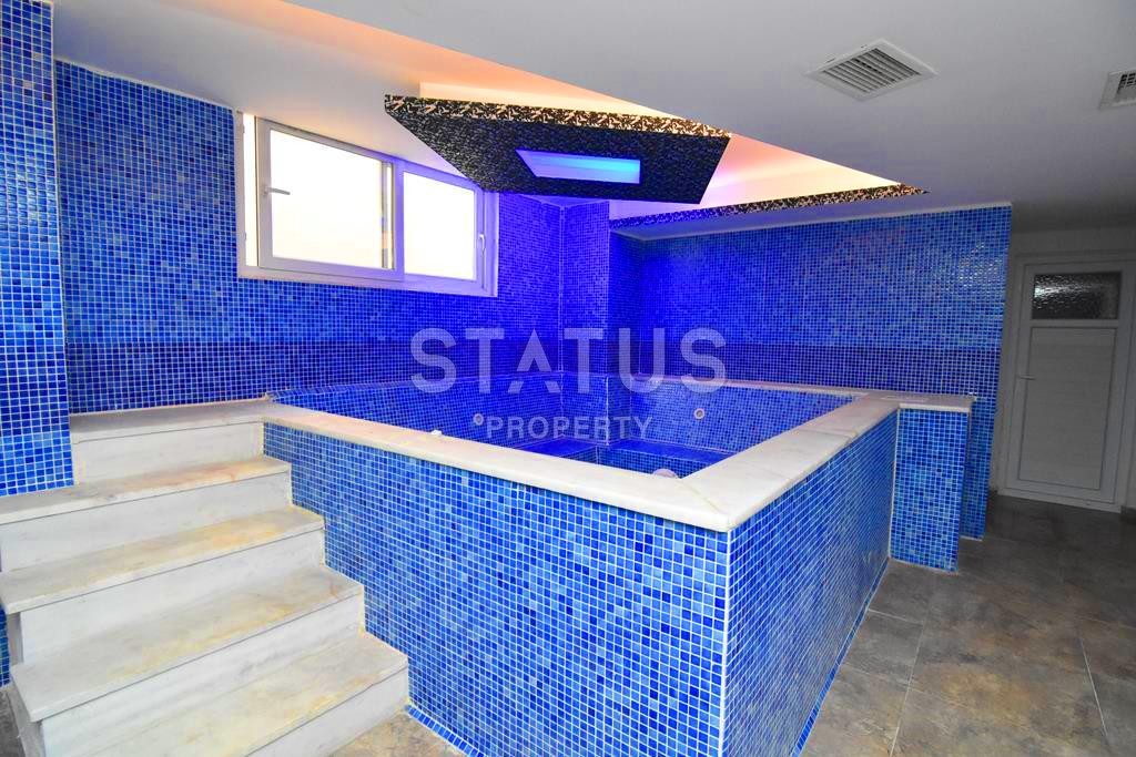 Трехкомнатная квартира в современном комплексе с видом на море и горы, 120 кв.м. фото 19