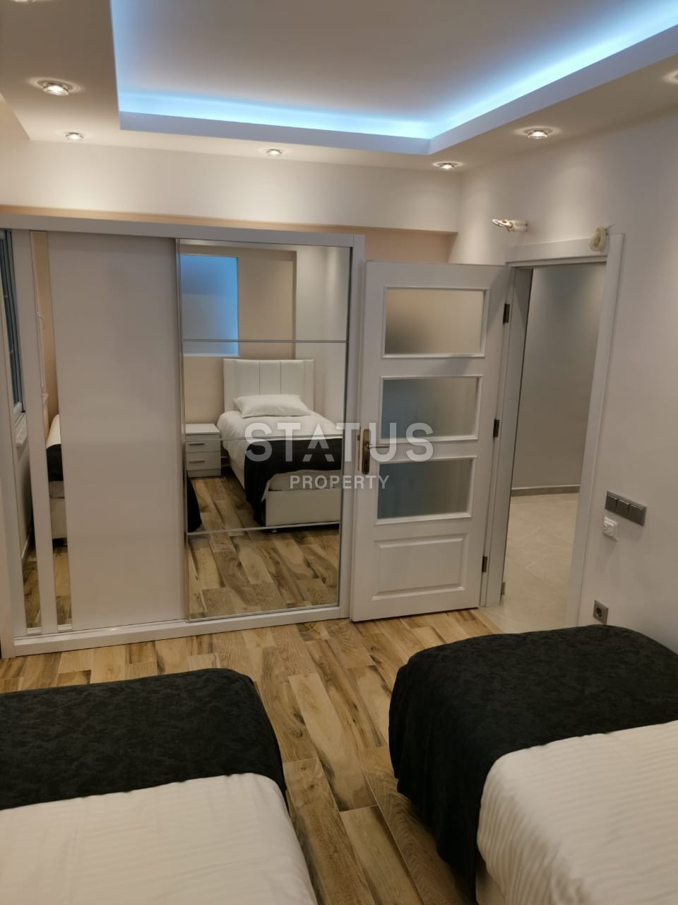 Four-room apartment with new furniture, renovation and a separate kitchen in Damlataş. 150 M2 фото 5