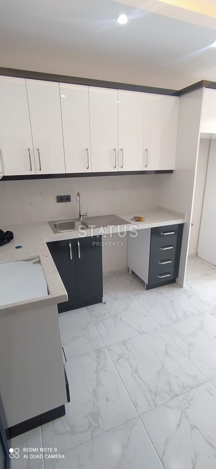 Квартира планировки 2+1, 100 м2 с хорошим ремонтом в шаговой доступности от пляжа, центр Алании фото 3