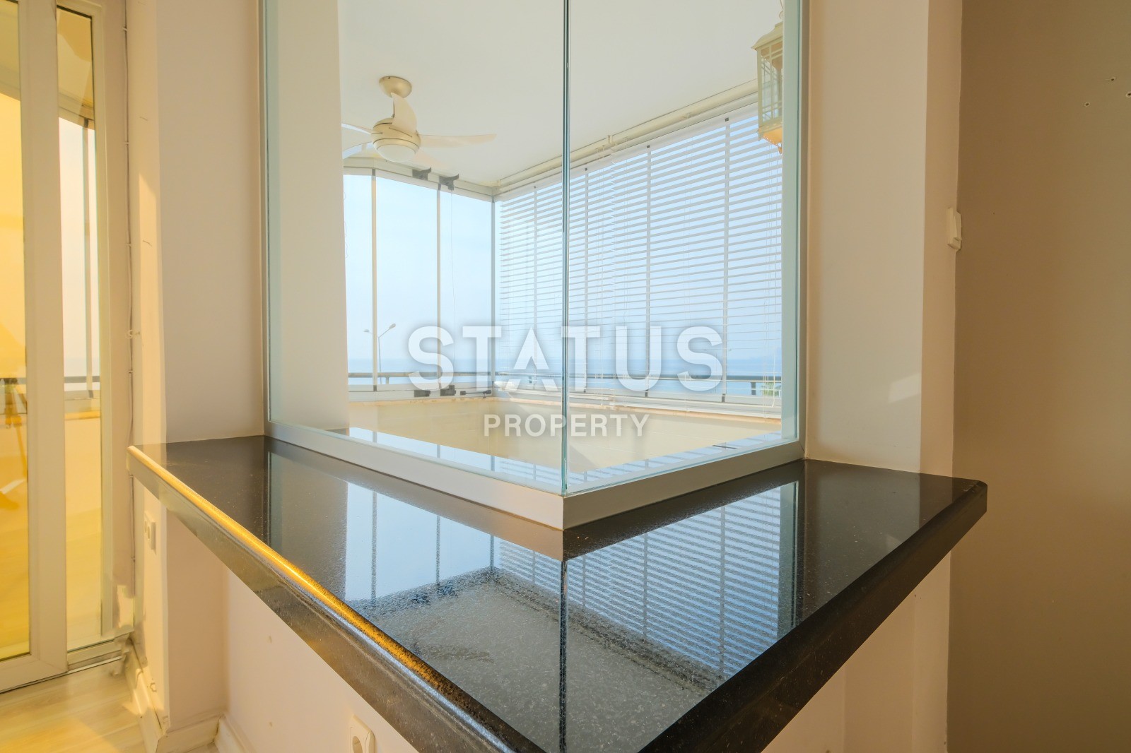 Apartment 2+1 with a good repair and sea views on the first line in Mahmutlar, 100 m2 фото 11