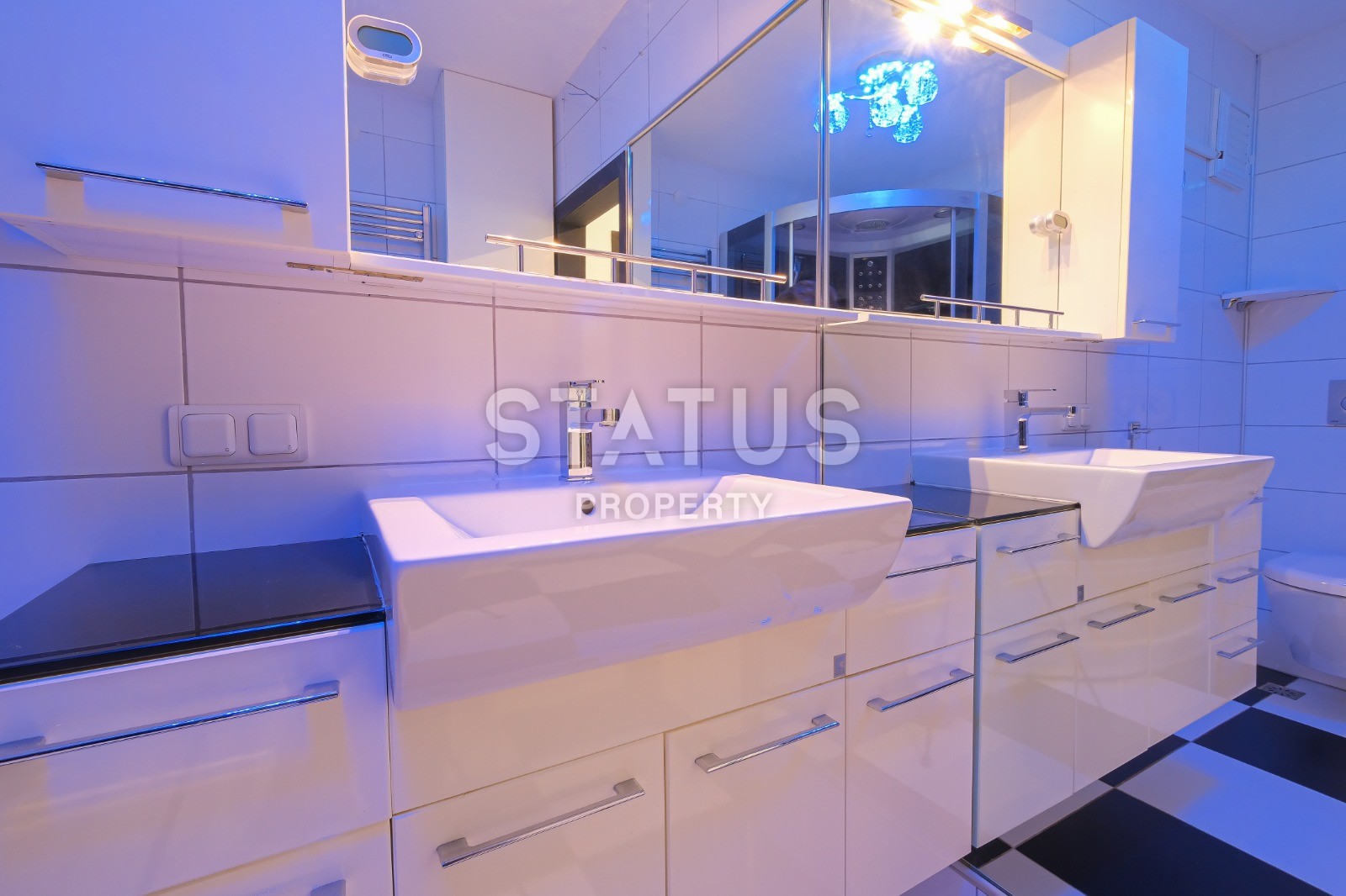 Apartment 2+1 with a good repair and sea views on the first line in Mahmutlar, 100 m2 фото 24