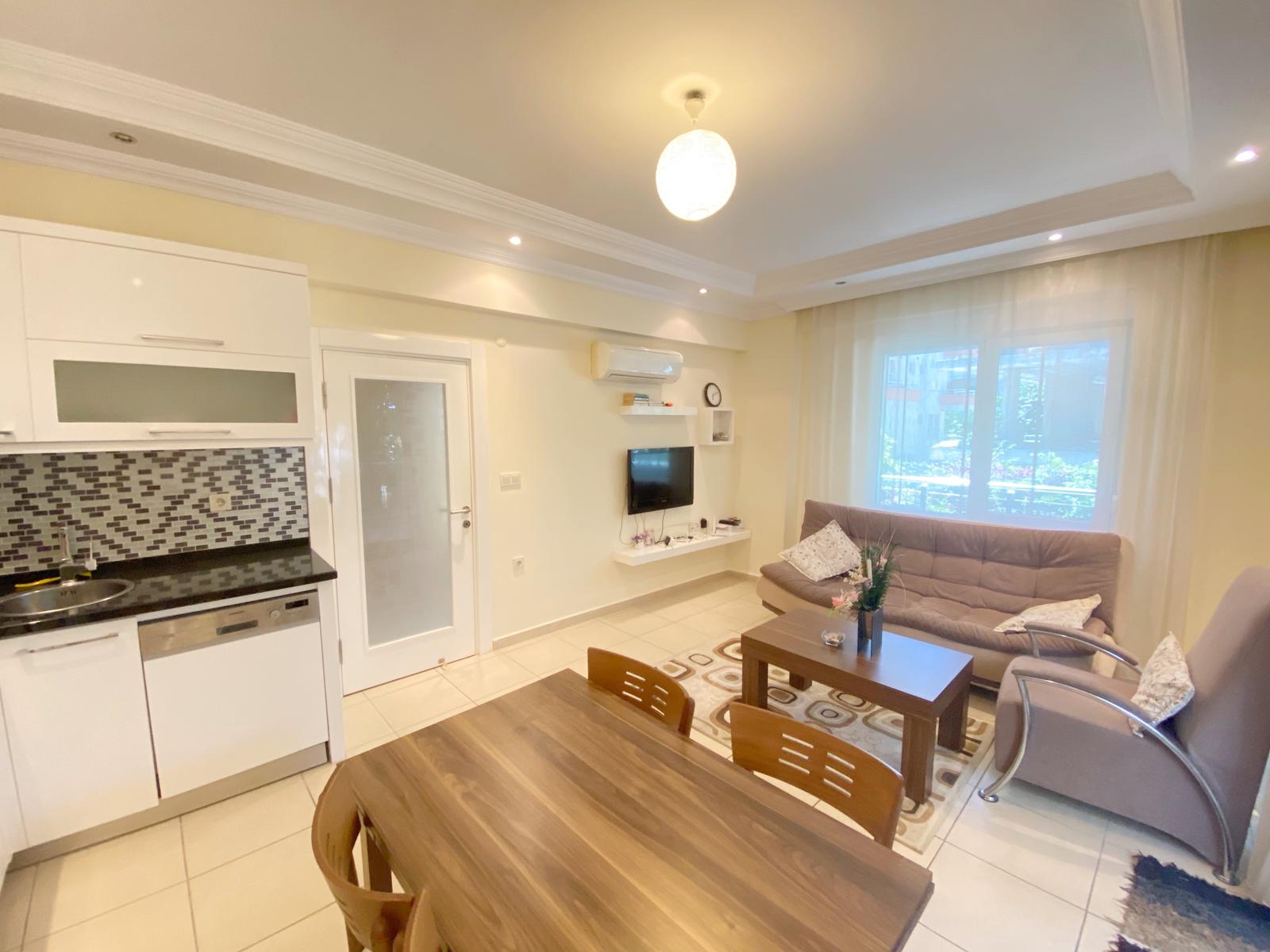 Spacious 1+1 apartment with furniture, 75 m2 in the center of Alanya. фото 12