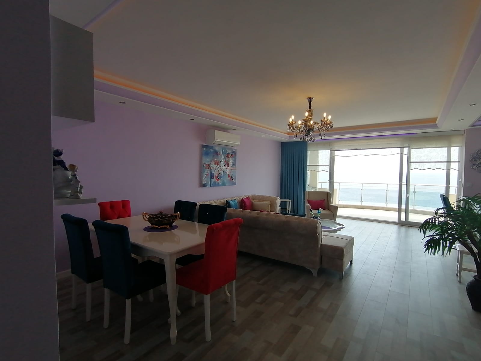Apartment 4+2 renovated in the center of Mahmutlar, 300 m2 фото 3