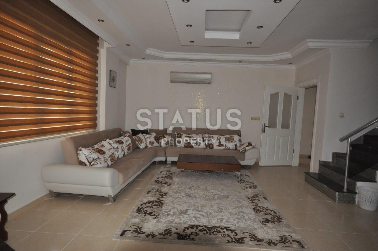 Шикарные двухуровневые апартаменты с видом на море, горы и крепость Аланьи, 250 кв.м. фото 3