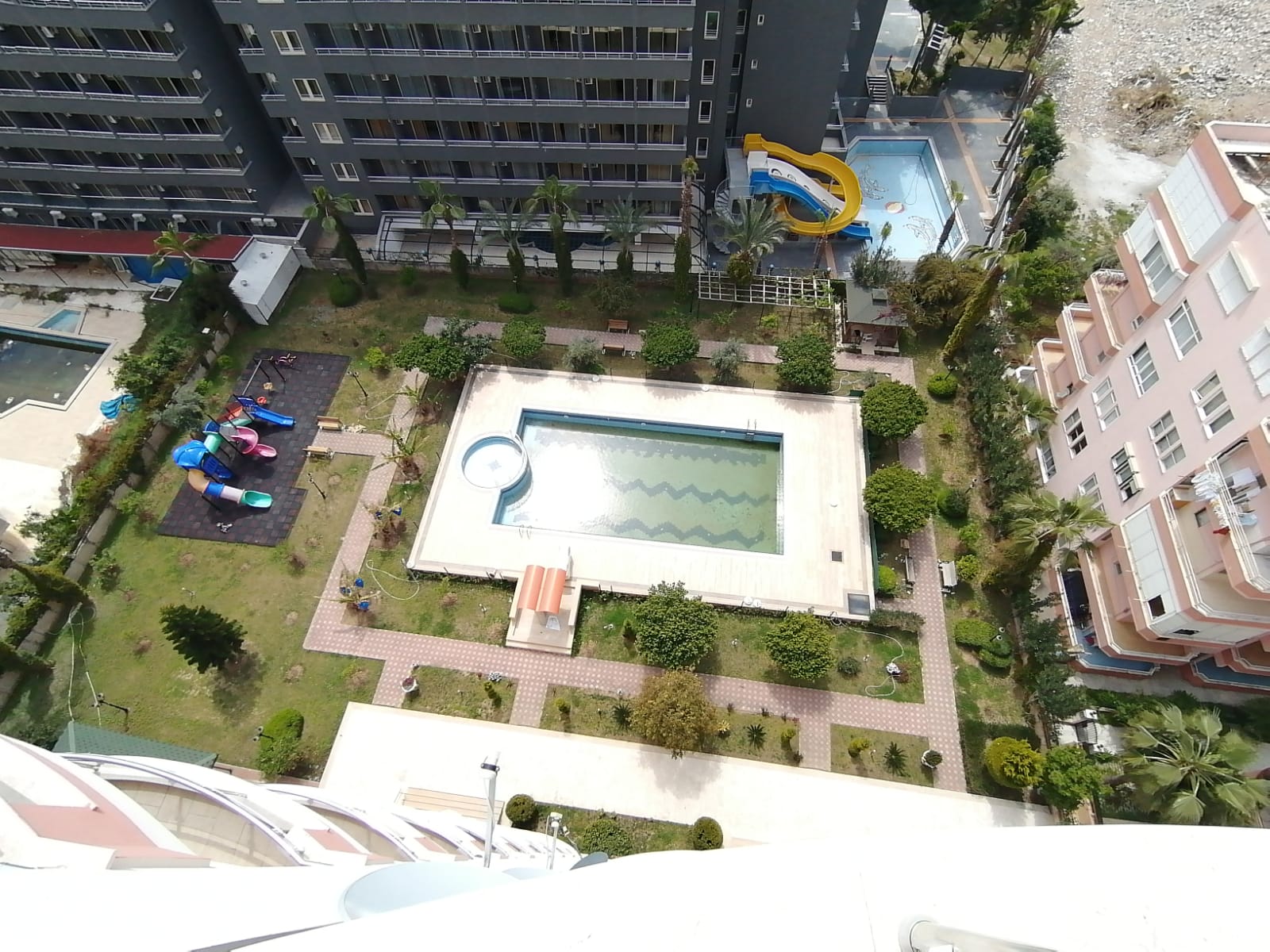 Apartment 4+2 renovated in the center of Mahmutlar, 300 m2 фото 30