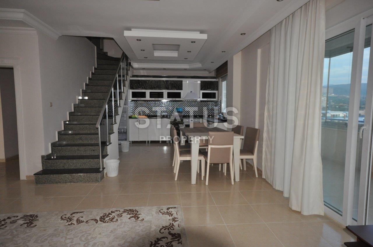 Шикарные двухуровневые апартаменты с видом на море, горы и крепость Аланьи, 250 кв.м. фото 5