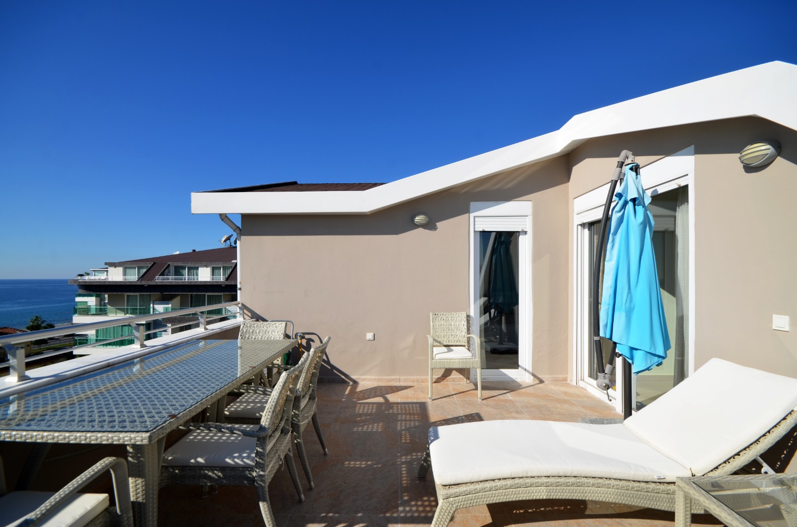 Seafront apartment 6+1 in Kestel, 264 m2 фото 17