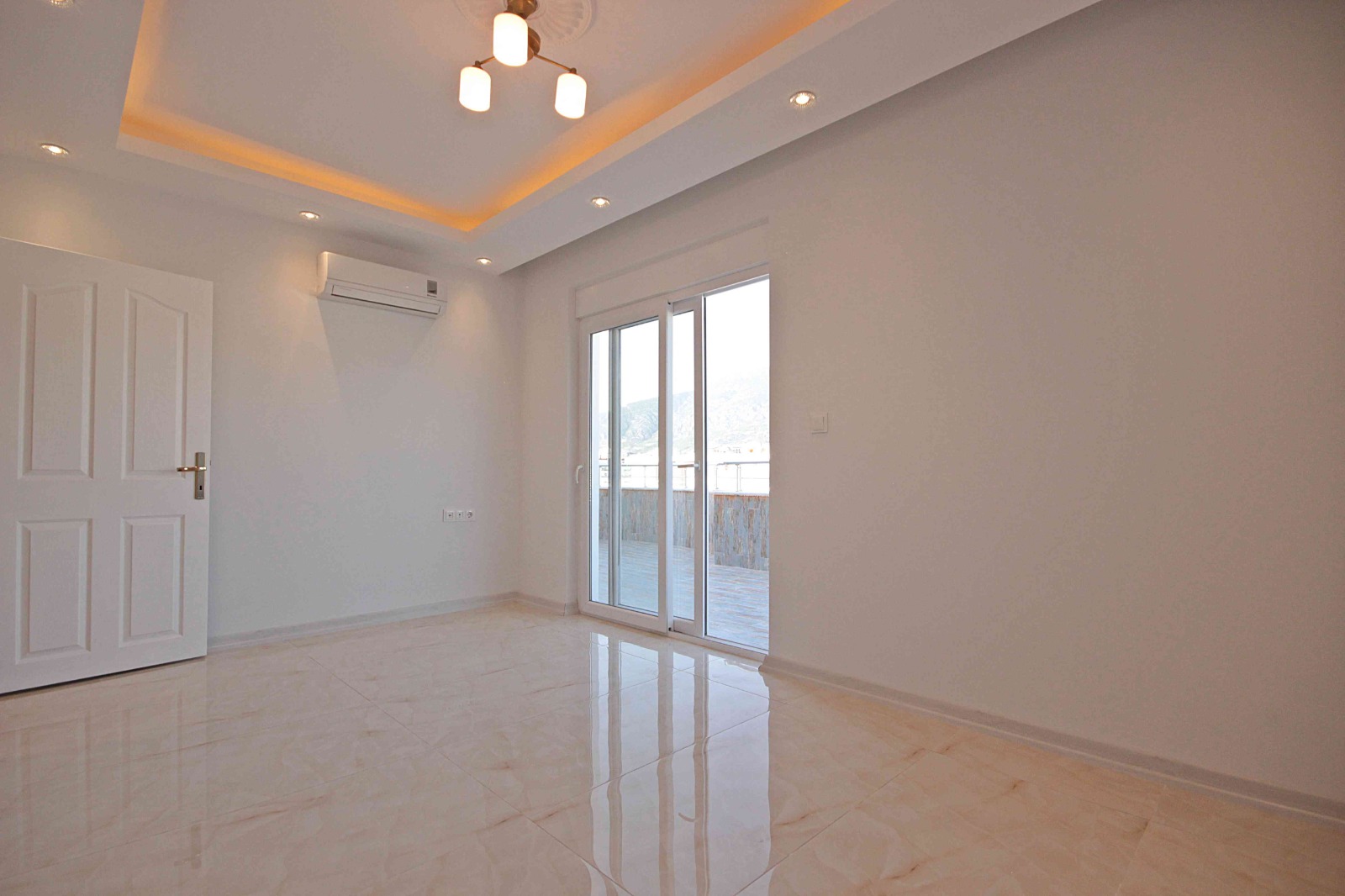 Дуплекс 4+1 с видом на море и горы на первой береговой линии в Махмутларе, 240 м2. фото 10