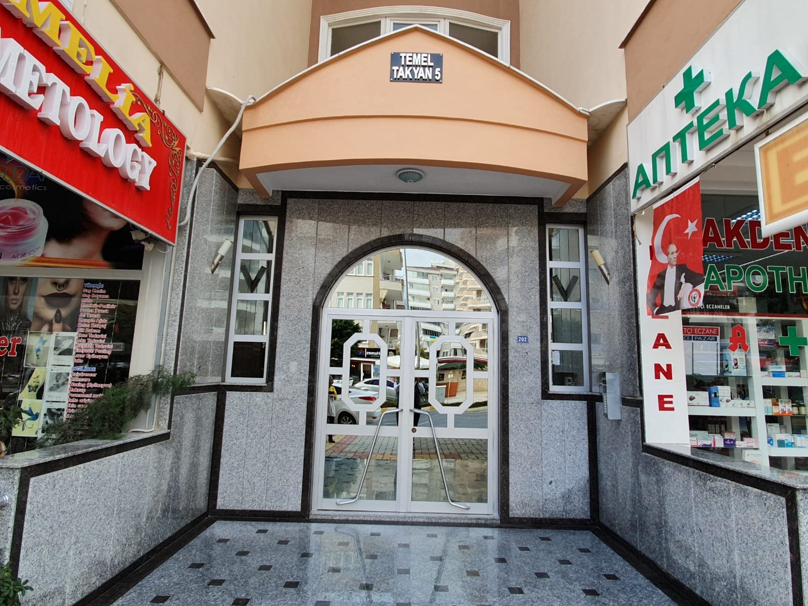 Дуплекс 4+1 с видом на море и горы на первой береговой линии в Махмутларе, 240 м2. фото 14