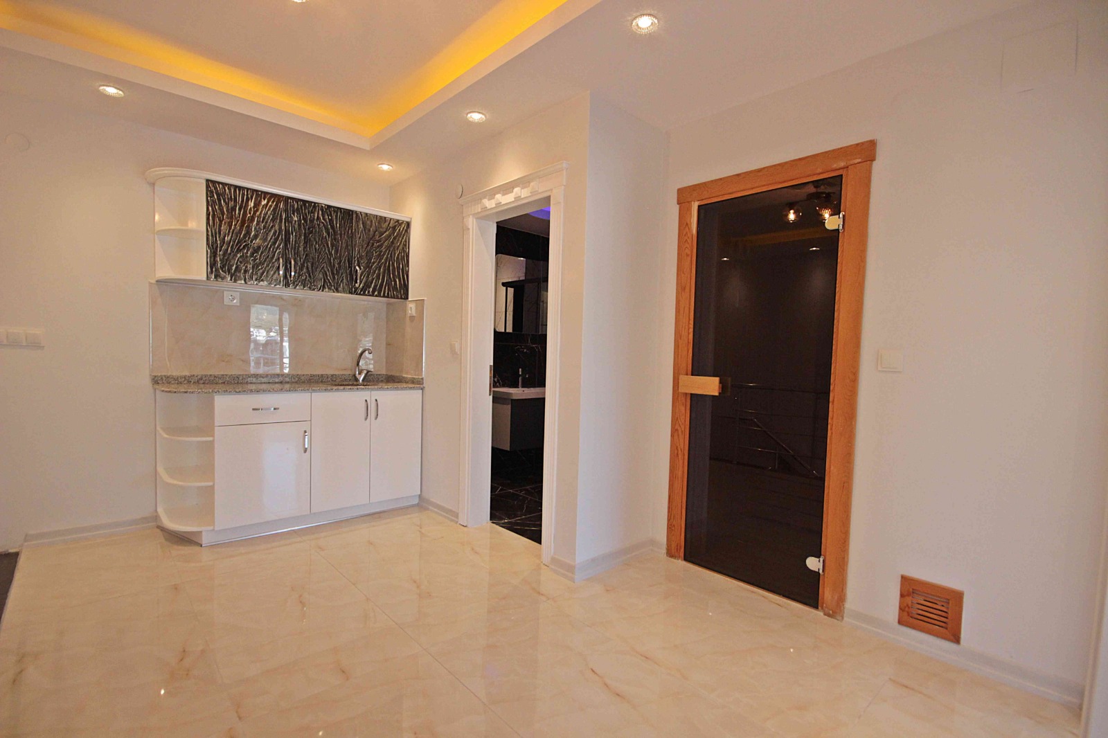 Дуплекс 4+1 с видом на море и горы на первой береговой линии в Махмутларе, 240 м2. фото 16