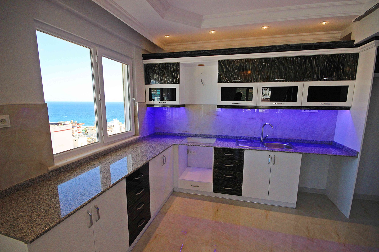 Дуплекс 4+1 с видом на море и горы на первой береговой линии в Махмутларе, 240 м2. фото 29