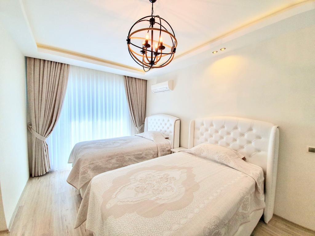 Квартира 3+1 в люкс комплексе в центре Махмутлара, 165 м2 фото 4