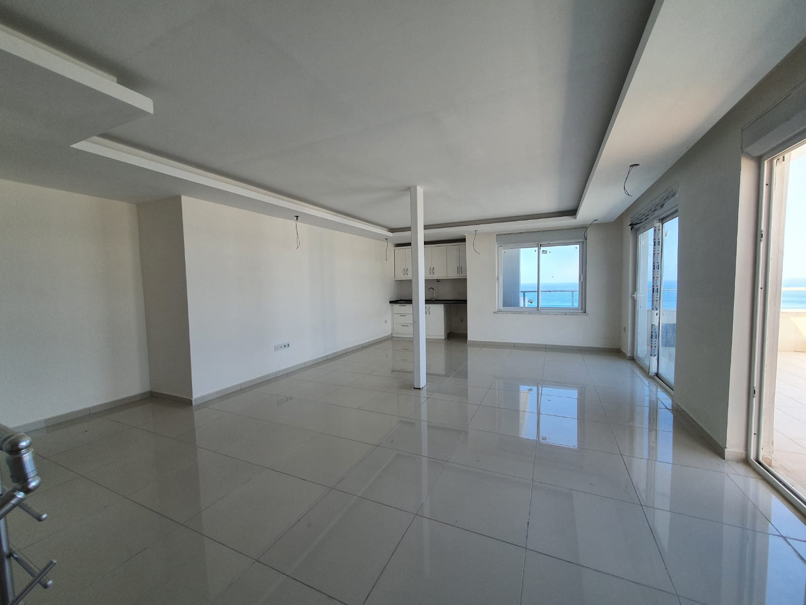 Трехэтажная квартира 4+1 с видом на море на ул. Барбаросса в комплексе класса люкс, 350м.кв фото 2