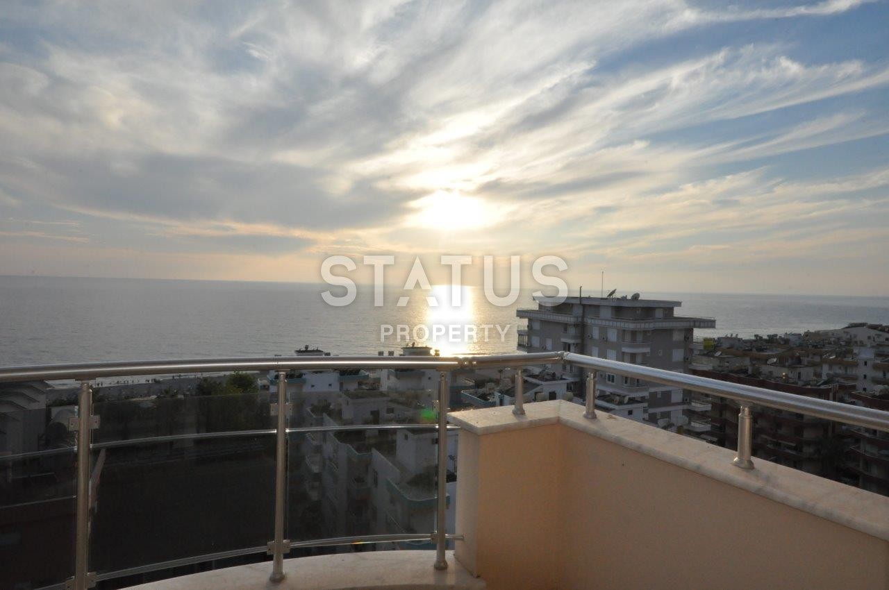 Шикарные двухуровневые апартаменты с видом на море, горы и крепость Аланьи, 250 кв.м. фото 31