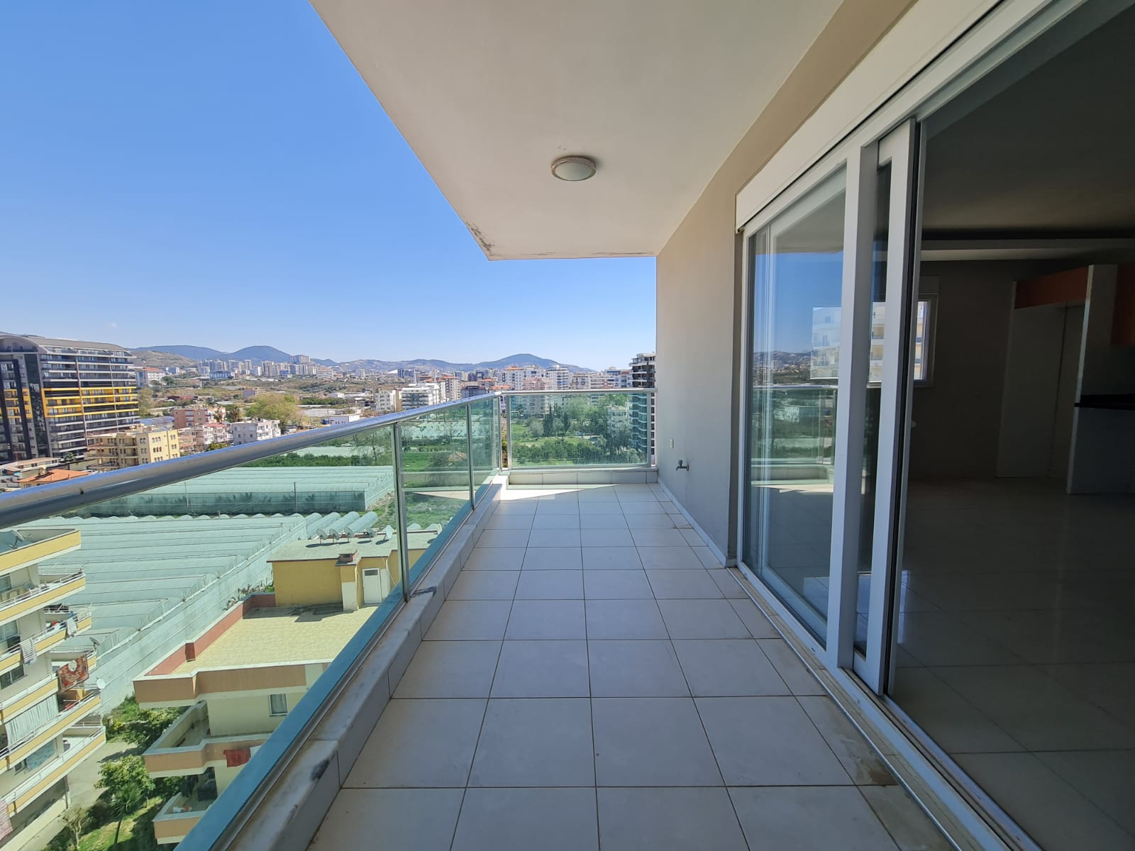 Двухкомнатная квартира в отличном комплексе, 70 м2 фото 13