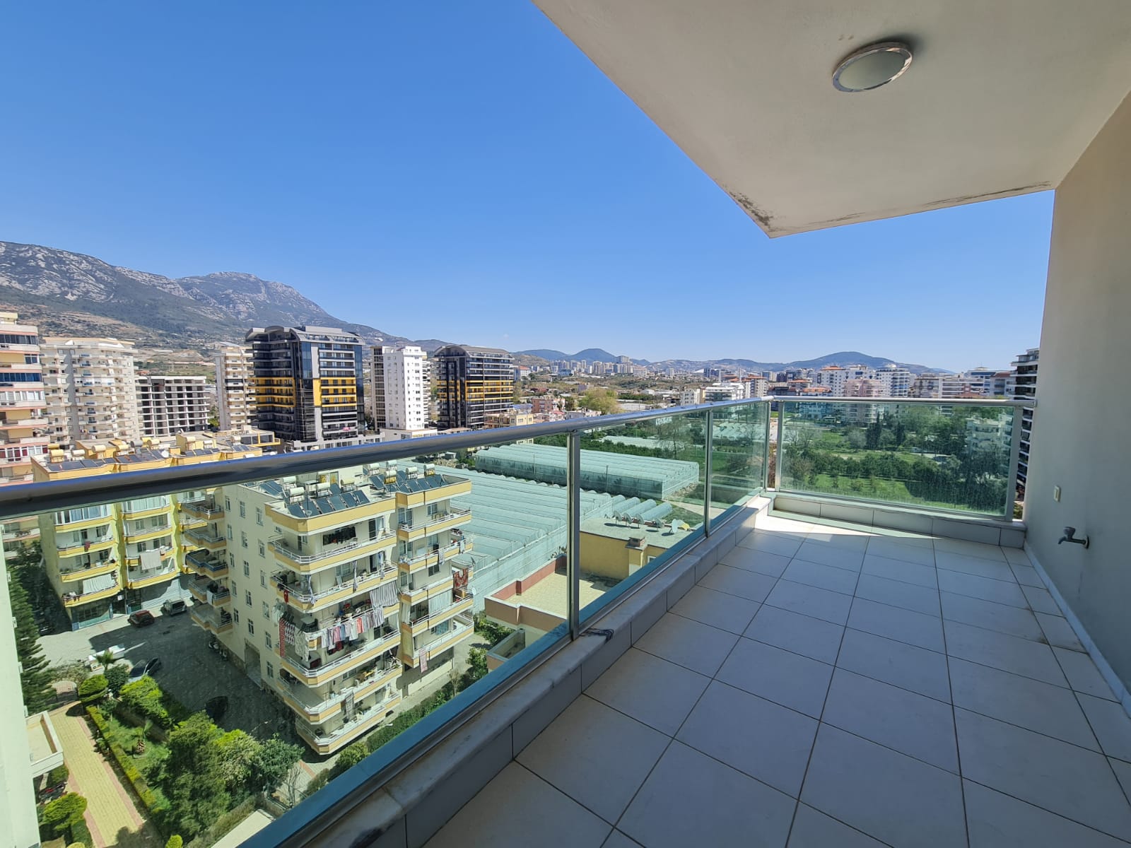 Двухкомнатная квартира в отличном комплексе, 70 м2 фото 24