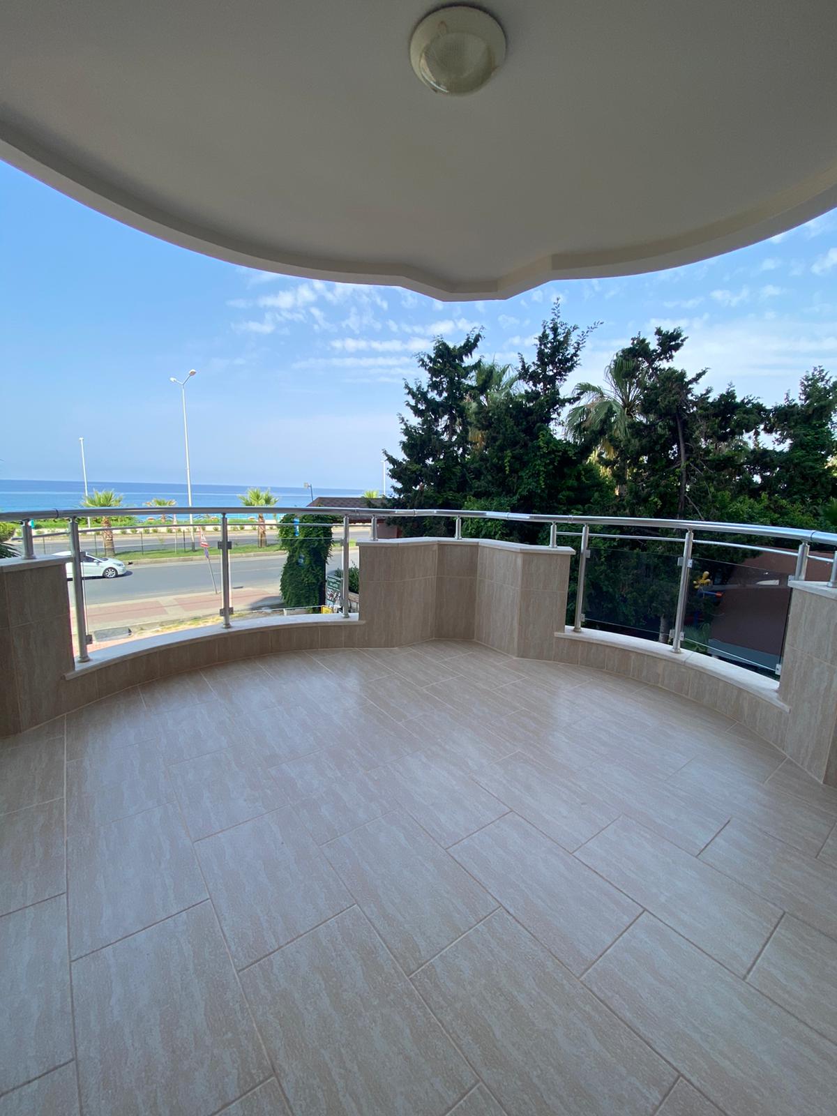 Трехкомнатные апартаменты на первой береговой линии, 120 м2 фото 28