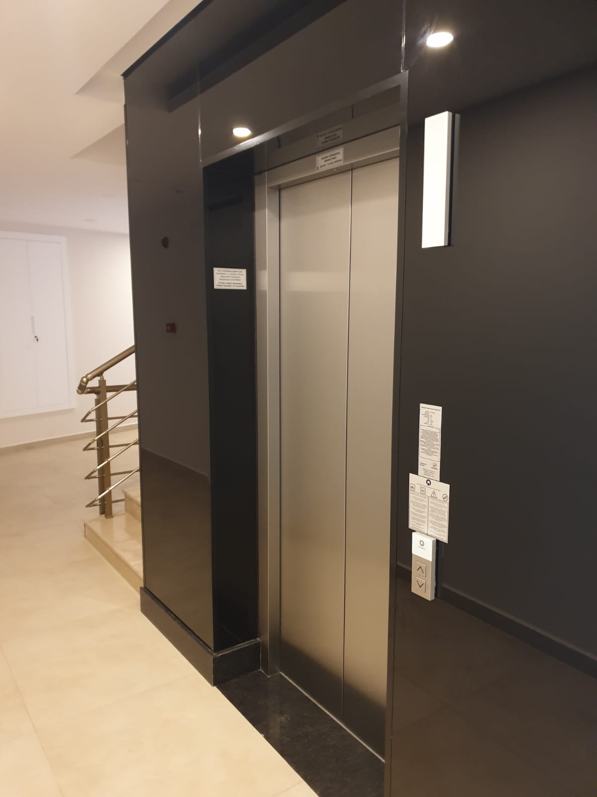 Трёхкомнатный меблированный садовый дуплекс в 350метрах от моря , 165м2 фото 3