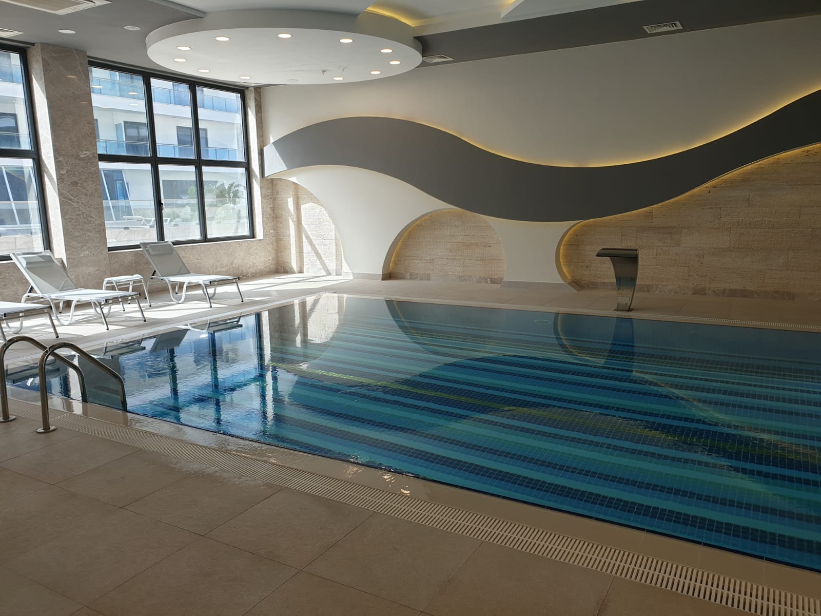 Трёхкомнатный меблированный садовый дуплекс в 350метрах от моря , 165м2 фото 11