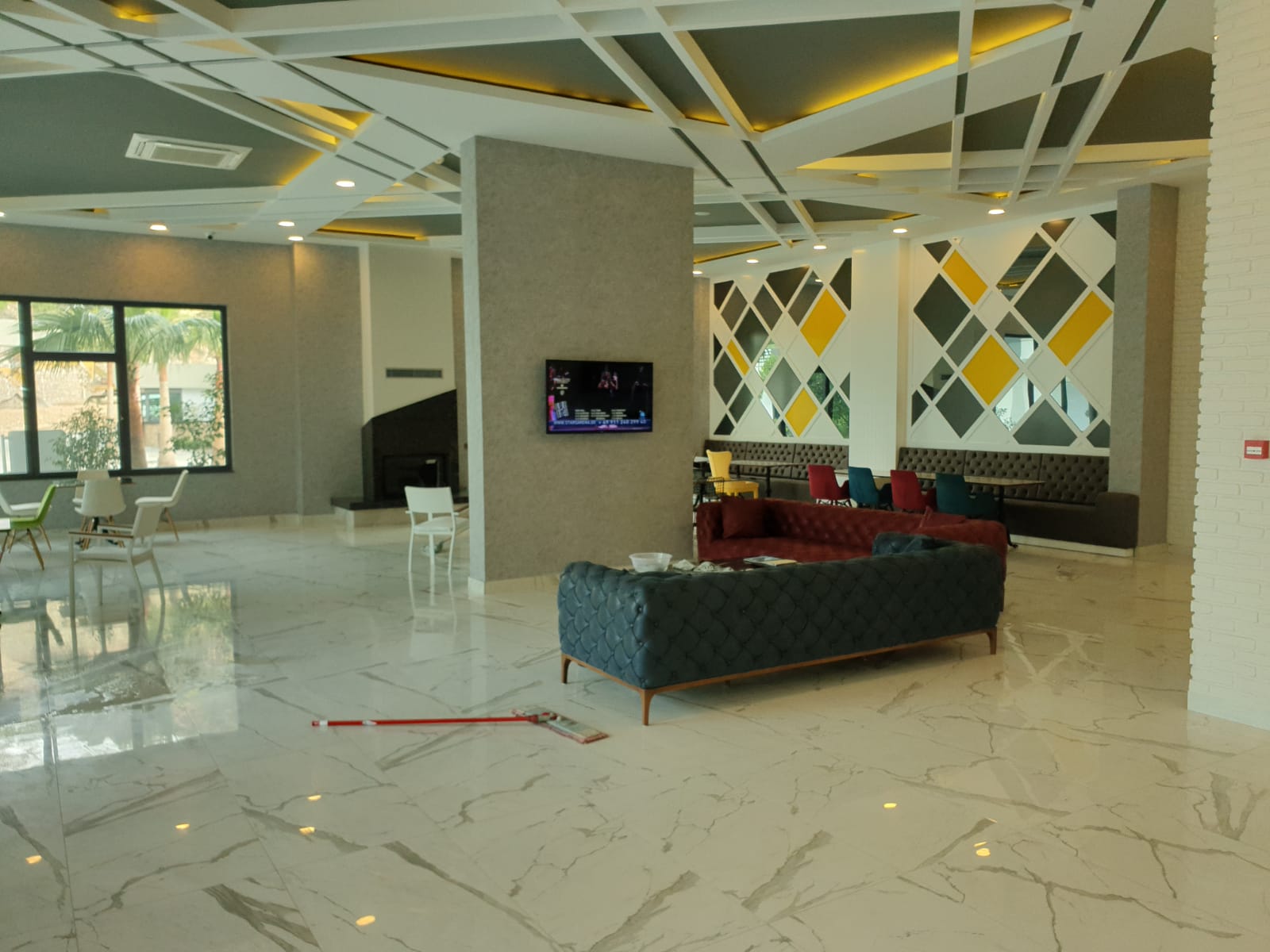 Трёхкомнатный меблированный садовый дуплекс в 350метрах от моря , 165м2 фото 25