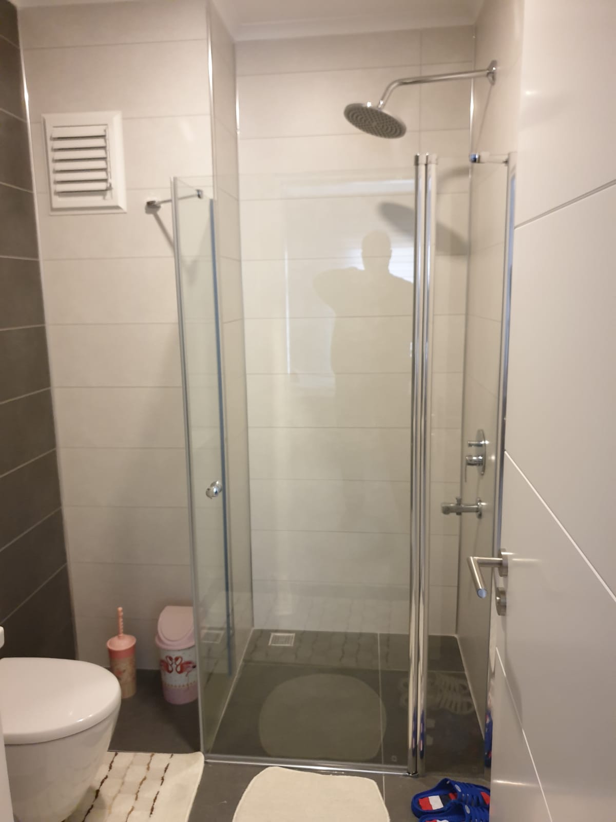 Трёхкомнатный меблированный садовый дуплекс в 350метрах от моря , 165м2 фото 32