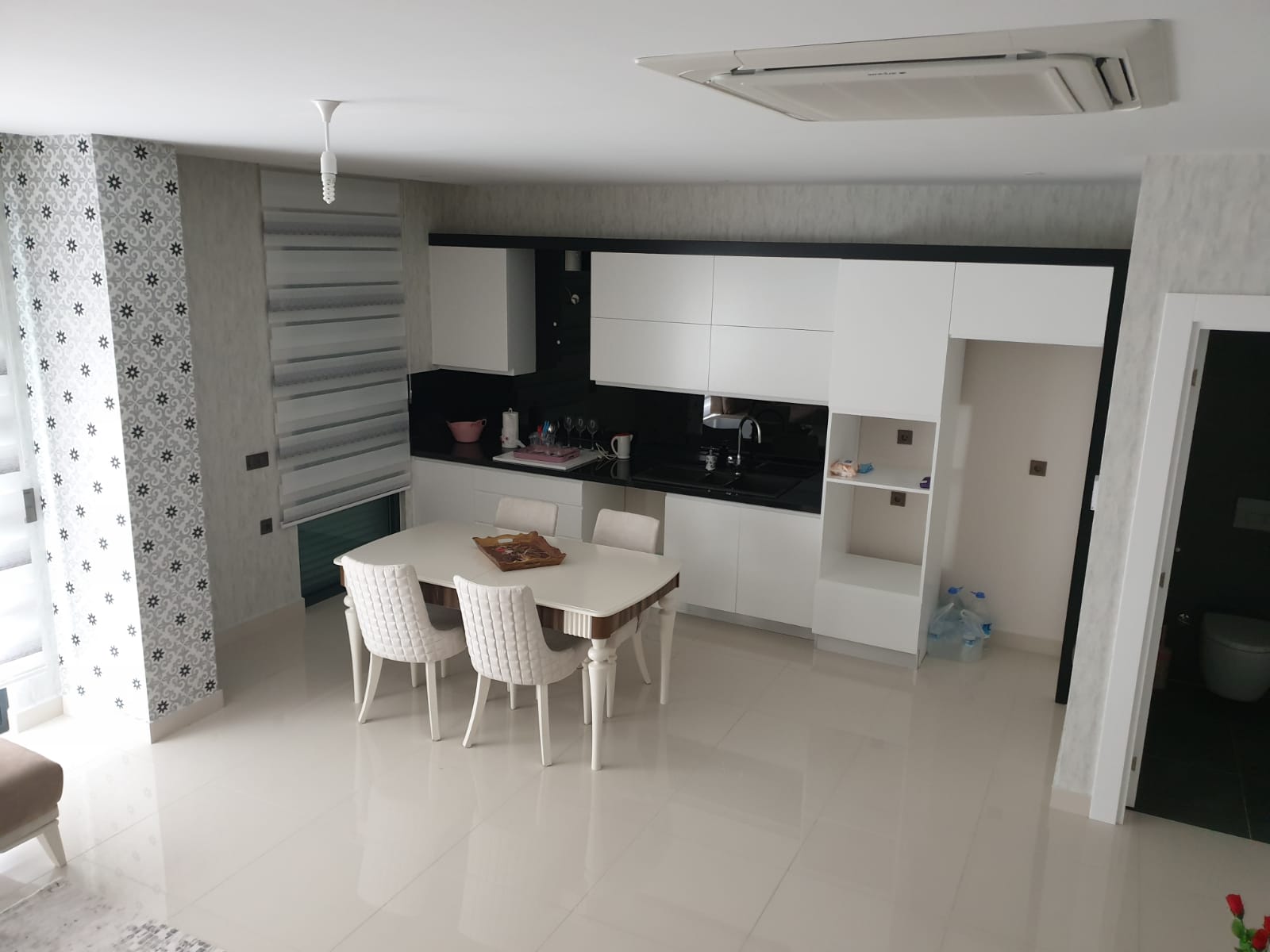 Трёхкомнатный меблированный садовый дуплекс в 350метрах от моря , 165м2 фото 49