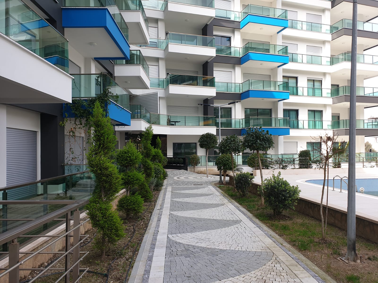 Трёхкомнатный меблированный садовый дуплекс в 350метрах от моря , 165м2 фото 67