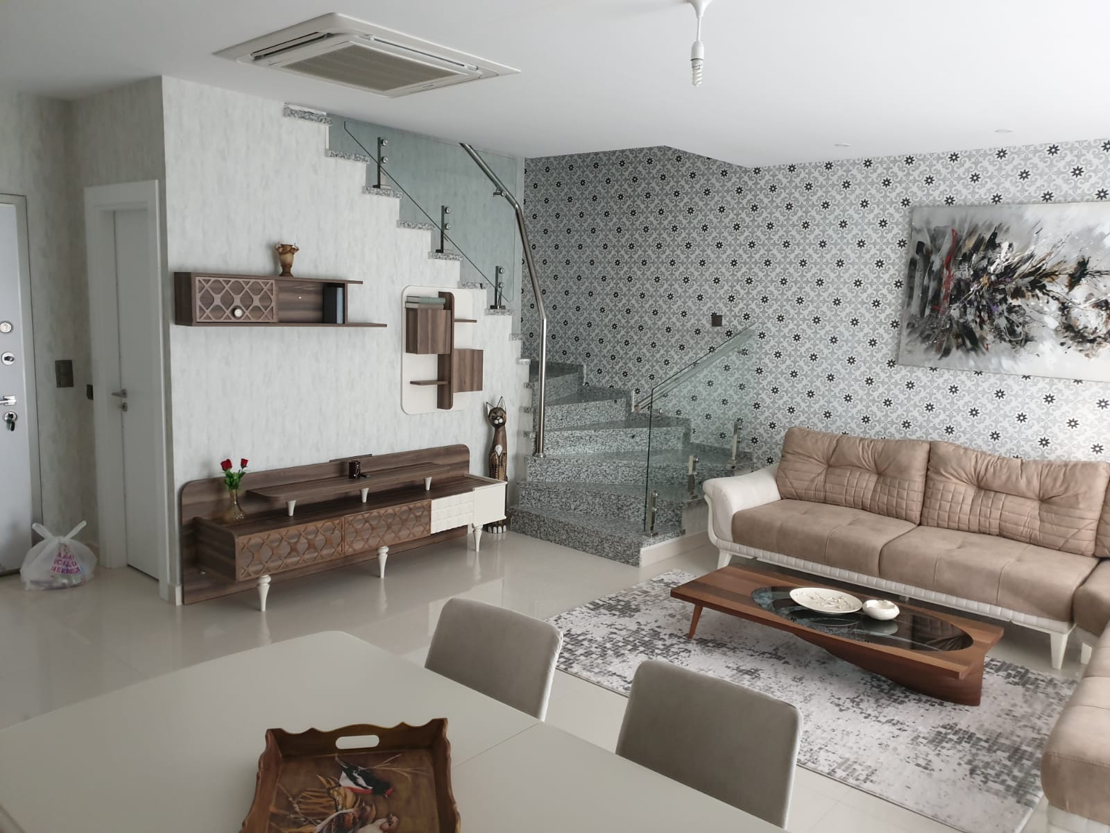 Трёхкомнатный меблированный садовый дуплекс в 350метрах от моря , 165м2 фото 59