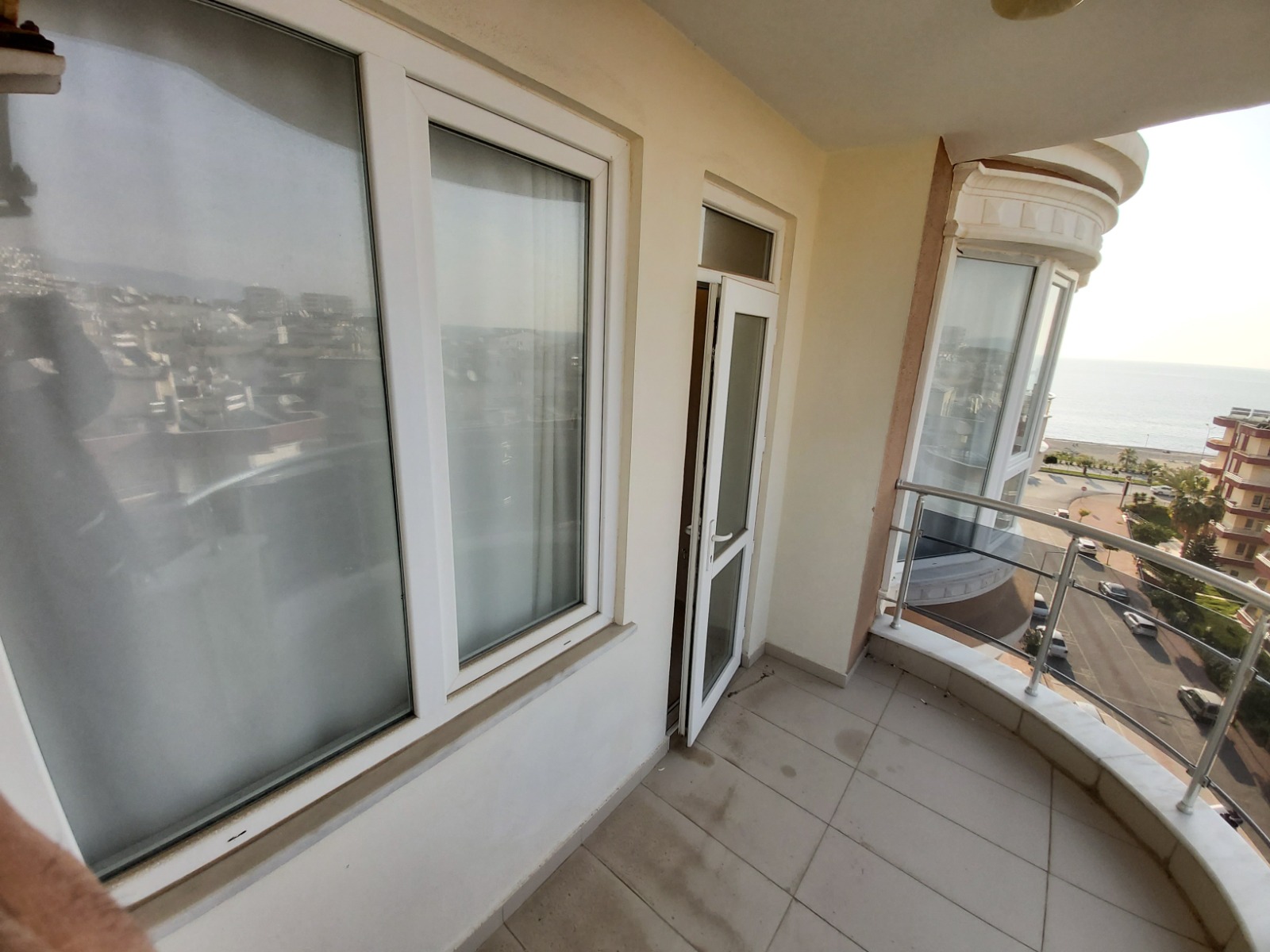 Большая по площади трехкомнатная квартира с мебелью на ул. Барбаросса, 130м2 фото 10