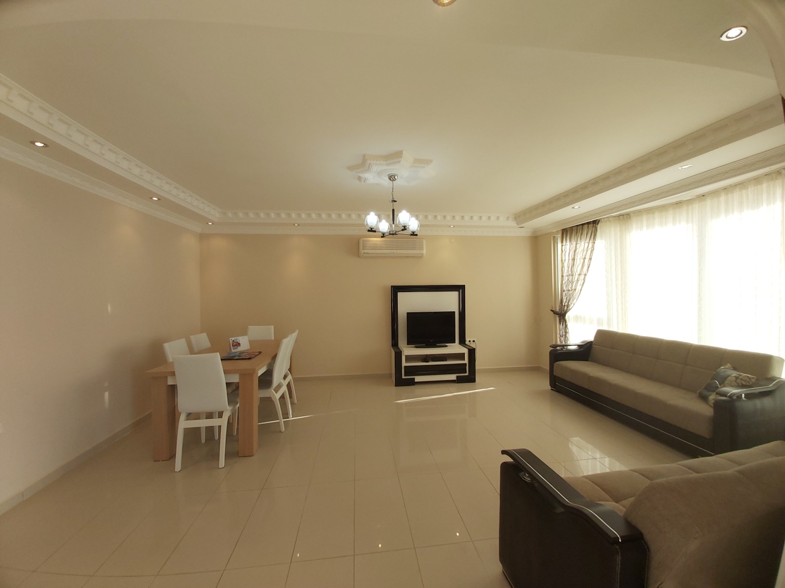 Большая по площади трехкомнатная квартира с мебелью на ул. Барбаросса, 130м2 фото 13