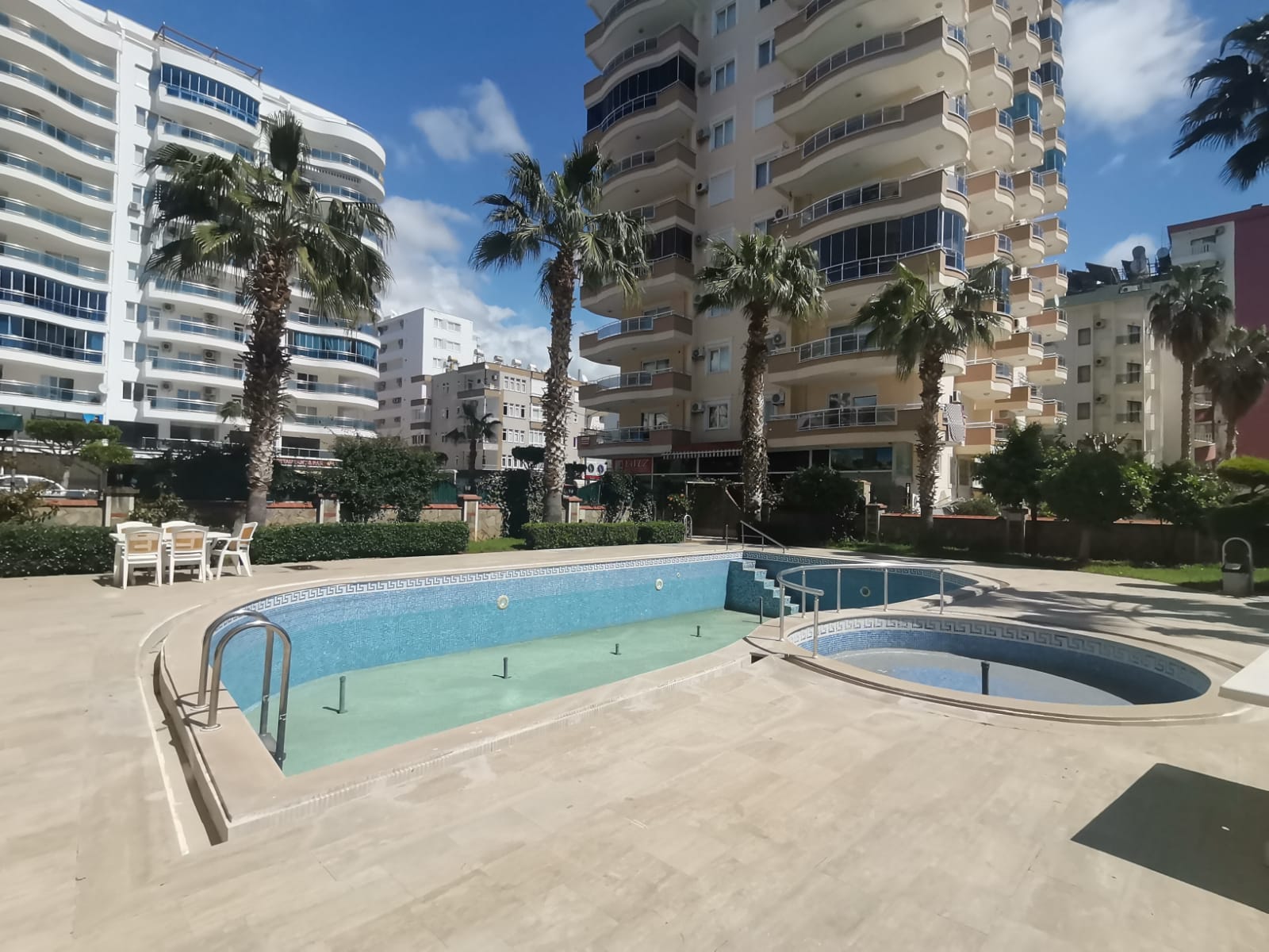 Большая по площади трехкомнатная квартира с мебелью на ул. Барбаросса, 130м2 фото 18