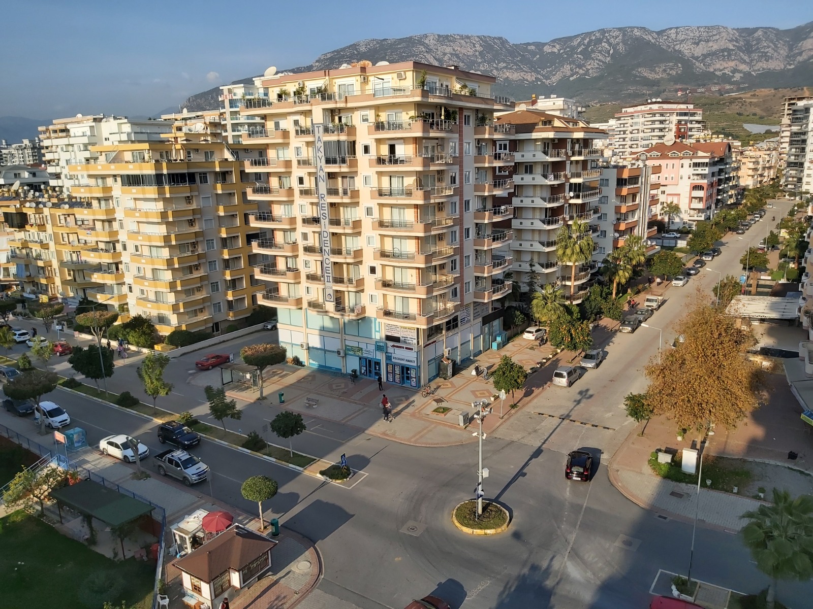 Большая по площади трехкомнатная квартира с мебелью на ул. Барбаросса, 130м2 фото 28