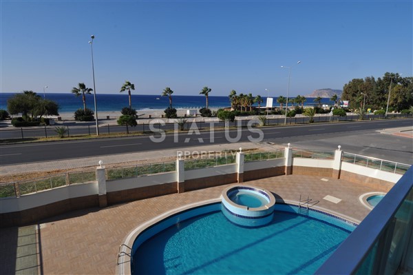 Апартаменты на первой береговой линии в районе Кестель с видом на море. 110 кв.м. фото 9