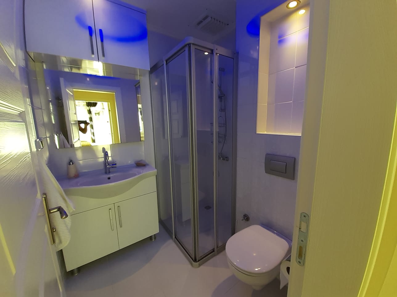 Меблированные апартаменты 2+1 в элитном новом комплексе в Махмутларе, 120 м2. фото 11