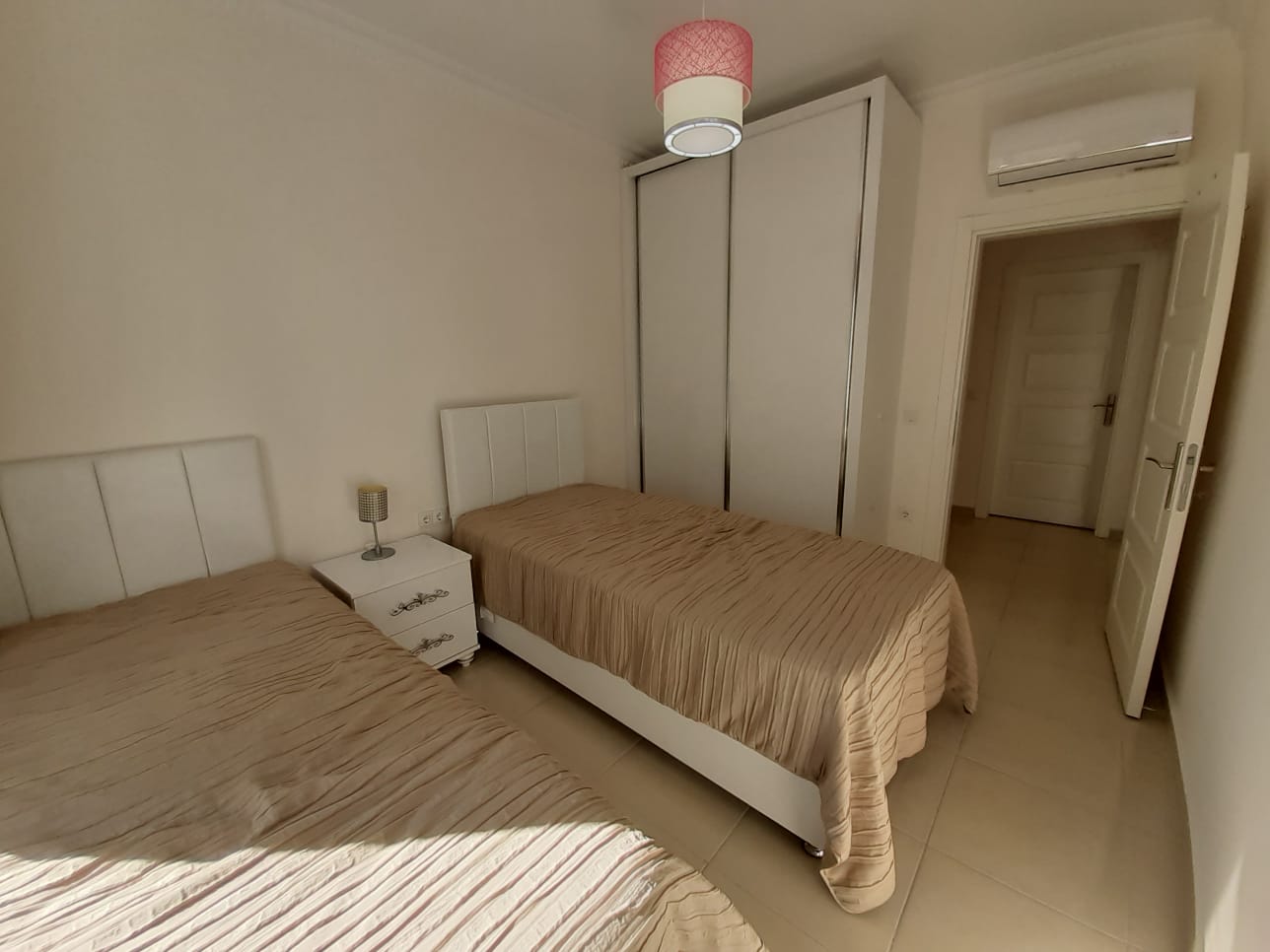 Меблированные апартаменты 2+1 в элитном новом комплексе в Махмутларе, 120 м2. фото 12