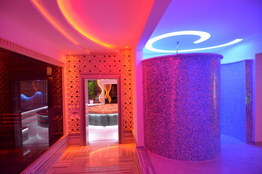 Меблированные апартаменты 2+1 в элитном новом комплексе в Махмутларе, 120 м2. фото 21