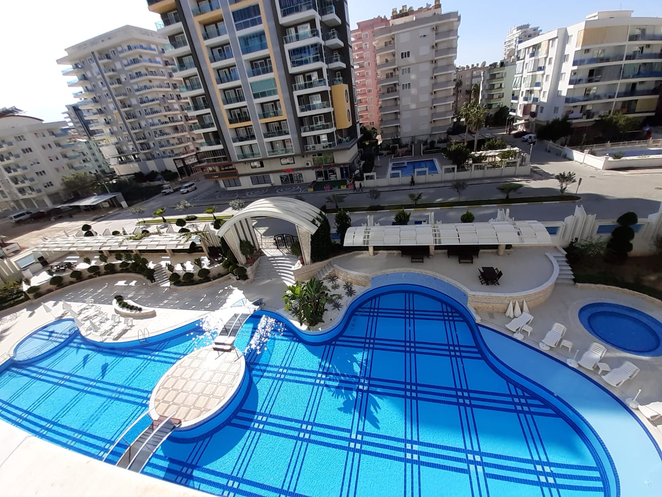 Меблированные апартаменты 2+1 в элитном новом комплексе в Махмутларе, 120 м2. фото 28