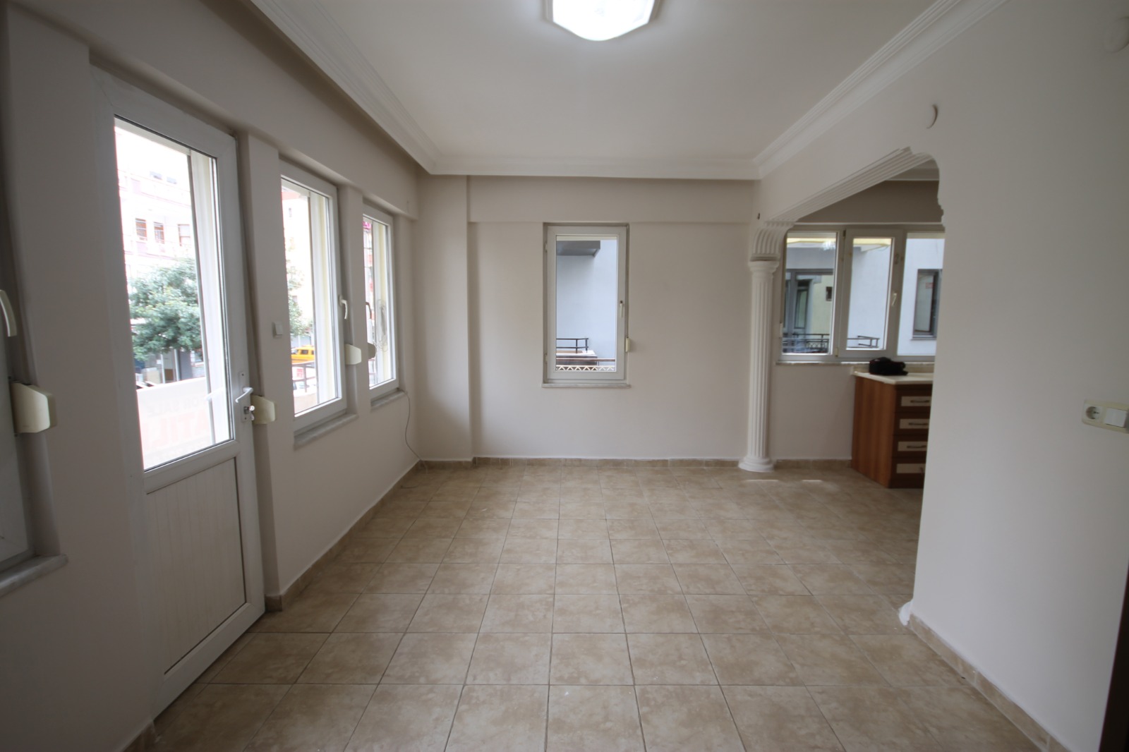 Квартира 1+1 с крупным метражом в самом центре Алании, недалеко от пляжа Клеопатры. фото 4