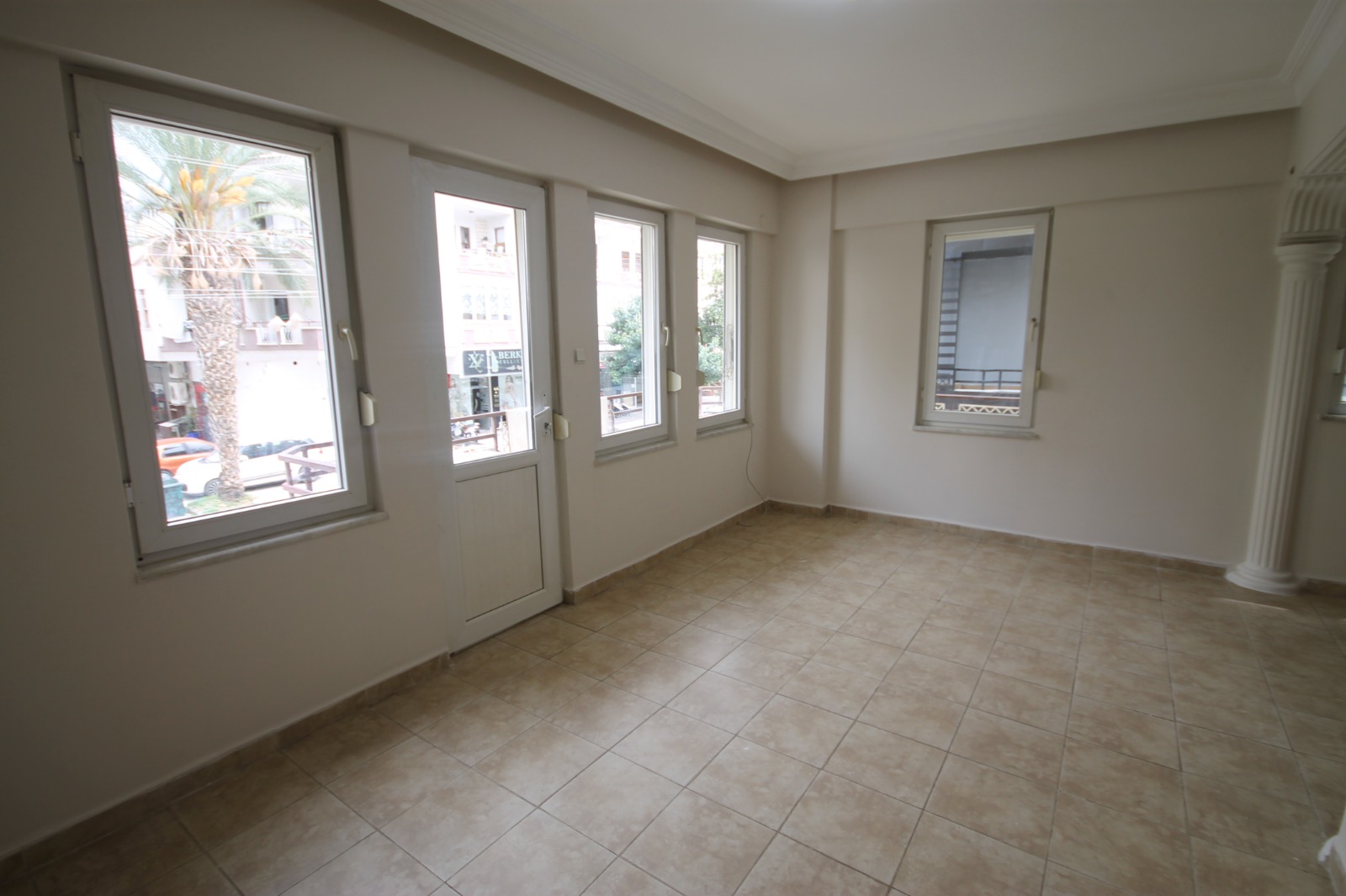 Квартира 1+1 с крупным метражом в самом центре Алании, недалеко от пляжа Клеопатры. фото 14