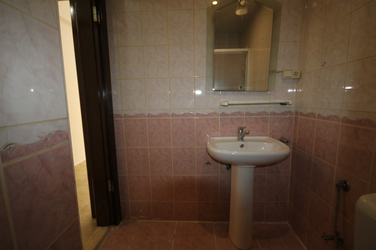 Квартира 1+1 с крупным метражом в самом центре Алании, недалеко от пляжа Клеопатры. фото 22