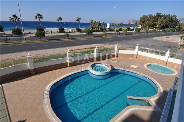 Апартаменты на первой береговой линии в районе Кестель с видом на море. 110 кв.м. фото 28