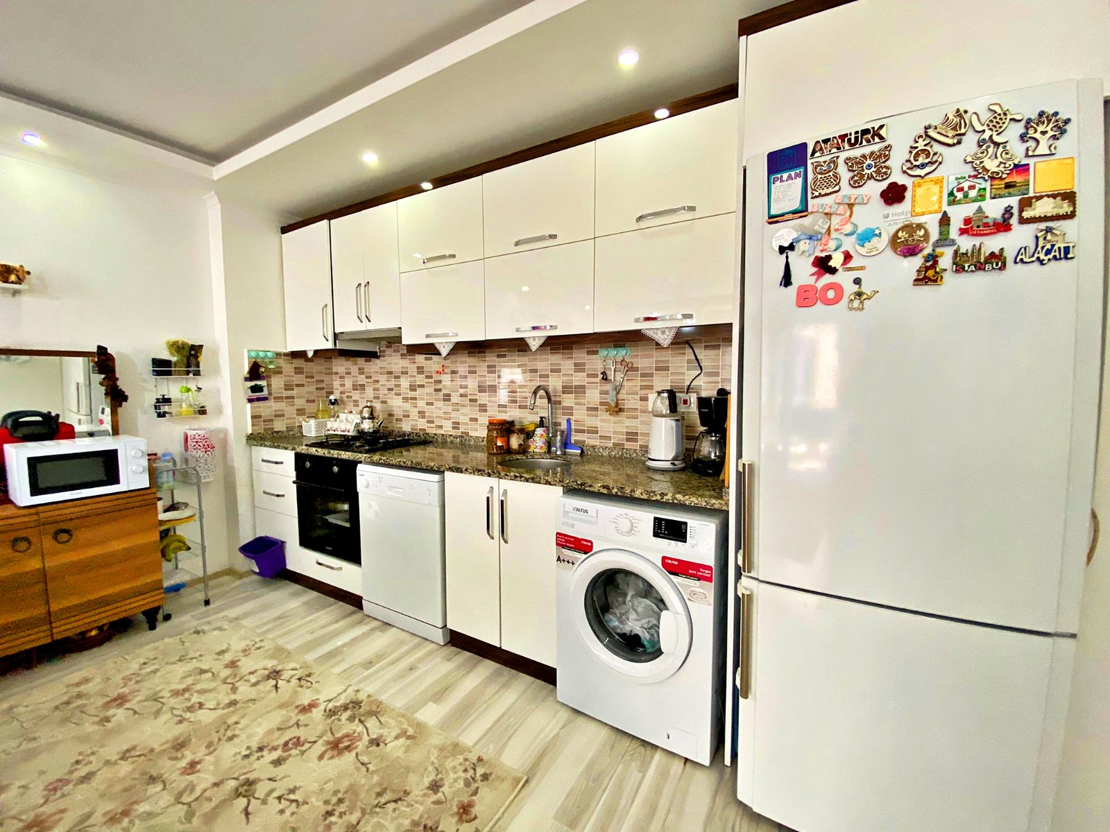 Недорогая квартира 1+1 в центре города, 70 м2 фото 22