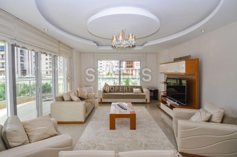 Четырехкомнатная квартира в 100 м от Средиземного моря в районе Кестель, 160 кв.м. фото 3