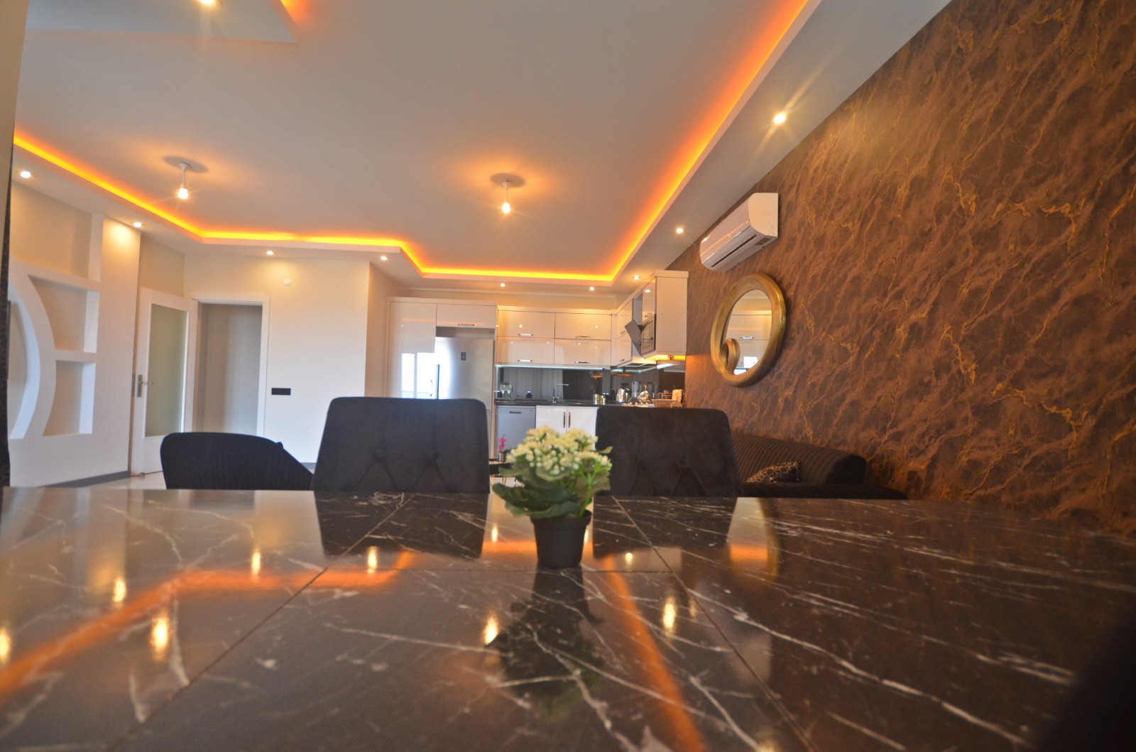 Две квартиры 2+1 в элитном новом комплексе в Махмутларе, 100 м2. фото 5