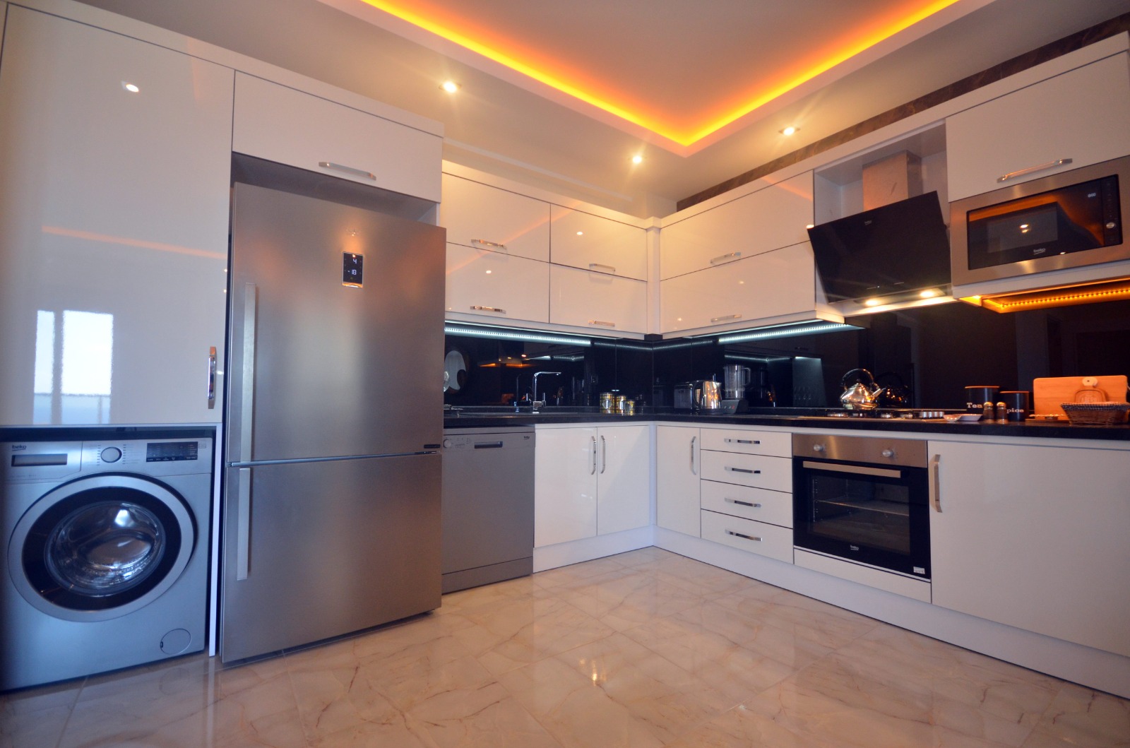 Две квартиры 2+1 в элитном новом комплексе в Махмутларе, 100 м2. фото 8