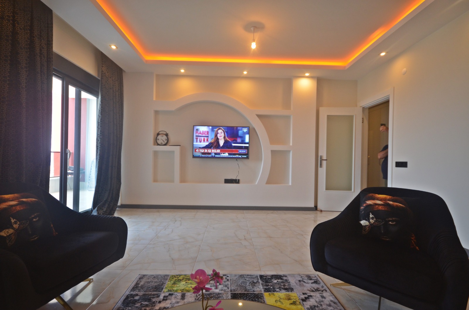 Две квартиры 2+1 в элитном новом комплексе в Махмутларе, 100 м2. фото 9