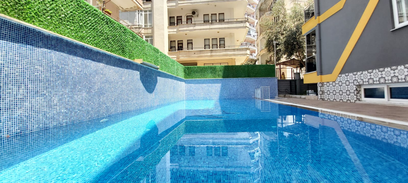 Апартаменты 3+1 с мебелью в центре Махмутлара, 180 м2 фото 2