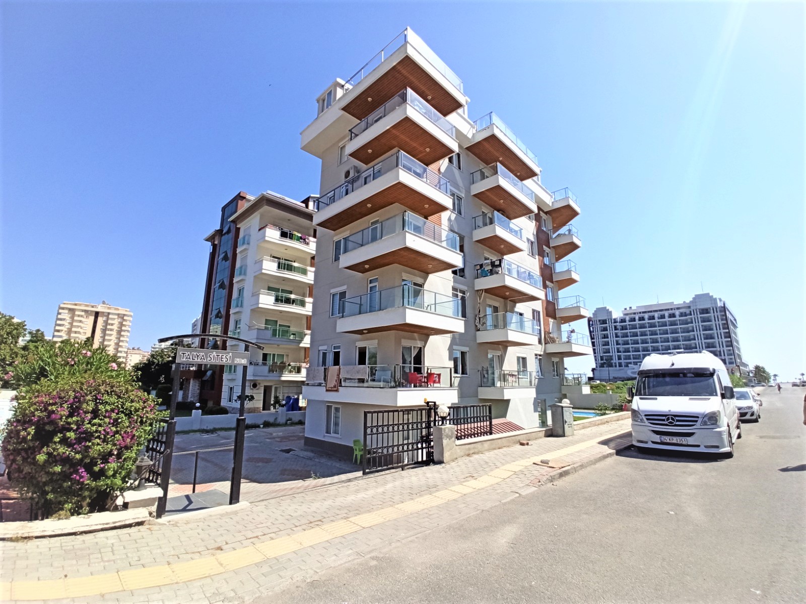 Квартира 1+1 с видом на море в районе Кестель, 58 м2 фото 3