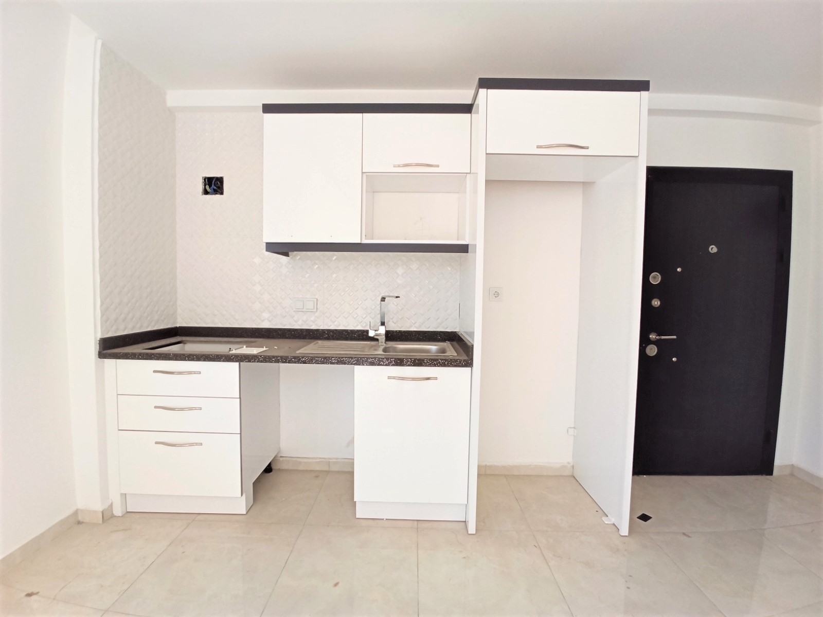 Квартира 1+1 с видом на море в районе Кестель, 58 м2 фото 7